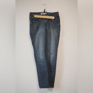 Levi’s 524 Skinny Jeans - Size 25w x 30L